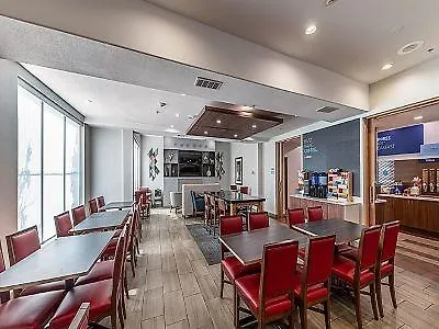 Express & Worth - Fossil Creek By Ihg Hotel 3*