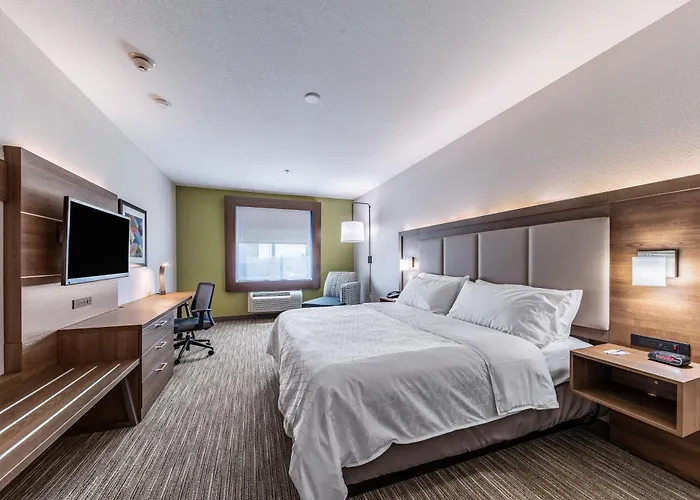 Express & Worth - Fossil Creek By Ihg 3*