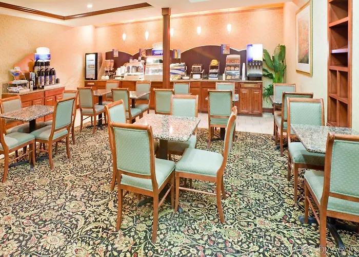Express & Worth - Fossil Creek By Ihg